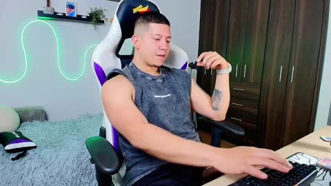 Roberto online show from January 25, 2:25 pm