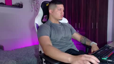 Roberto online show from September 12, 1:00 pm