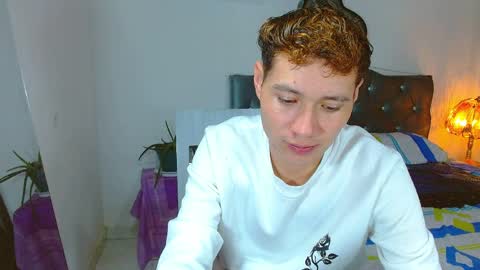 santi online show from April 7, 1:27 am