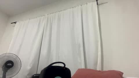 Juan Pablo-independent model online show from November 2, 2:27 am