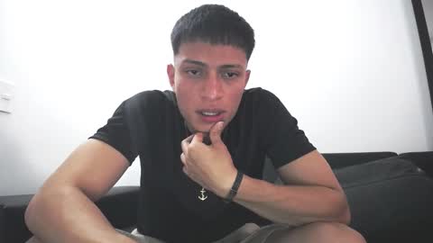 Juan Pablo-independent model online show from February 27, 9:14 pm