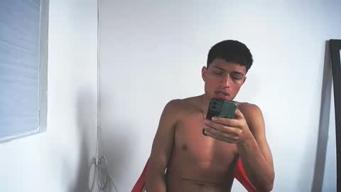 Juan Pablo-independent model online show from November 16, 8:55 pm