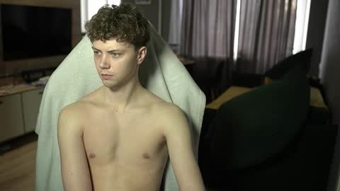 OLIVERERENMARCUSpvt is open online show from March 17, 12:29 pm