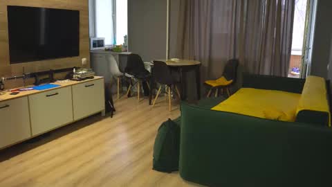 OLIVERERENMARCUSpvt is open online show from October 31, 4:36 am