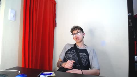 Snapshot of _thomas_hot_ chatting on January 28, 8:15 pm Thomas online show from January 28, 8:15 pm