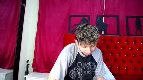 Snapshot of _thomas_hot_ chatting on February 28, 7:26 am Thomas online show from February 28, 7:26 am