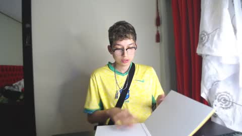 Snapshot of _thomas_hot_ chatting on December 26, 7:05 pm Thomas online show from December 26, 7:05 pm