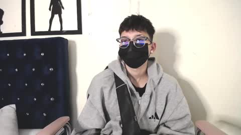 Snapshot of _thomas_hot_ chatting on September 30, 1:12 am Thomas online show from September 30, 1:12 am