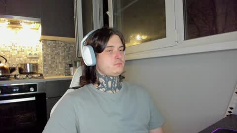 _torfin_ online show from December 4, 11:35 pm