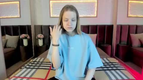 _veliar_ online show from August 2, 12:47 pm