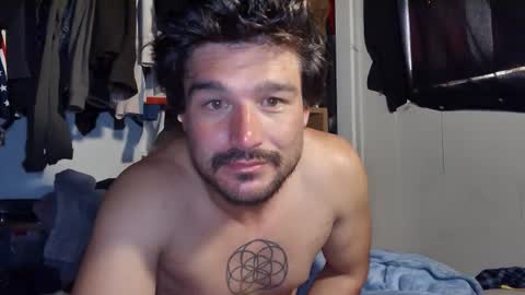 Snapshot of _yourdirtysecret23 chatting on December 5, 10:56 pm Matt snap - mattdillon1995 online show from December 5, 10:56 pm