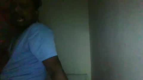 Snapshot of aachujos97 chatting on December 9, 1:36 pm Aachujos online show from December 9, 1:36 pm