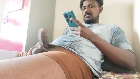 Snapshot of aachujos97 chatting on January 9, 7:52 am Aachujos online show from January 9, 7:52 am