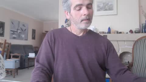 Aalex1717 online show from December 15, 9:35 am