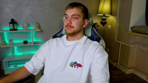 Alex online show from December 15, 12:29 am