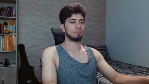 Snapshot of aaron_paul_ chatting on September 22, 7:46 pm Aaron online show from September 22, 7:46 pm