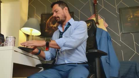 Aaron online show from September 10, 6:45 am