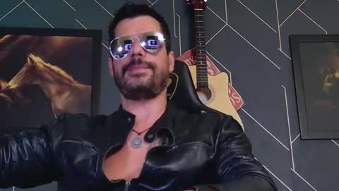 Aaron online show from March 1, 5:01 pm