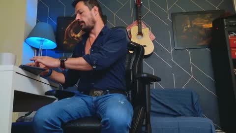 Aaron online show from September 14, 1:40 am