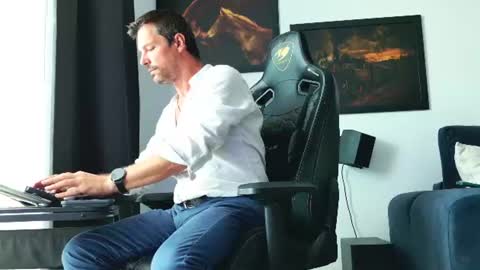 Aaron online show from July 7, 7:23 am