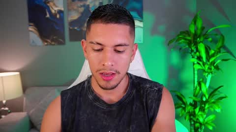 AARON  online show from January 5, 12:31 am