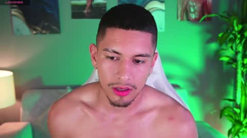 AARON  online show from January 21, 9:04 pm