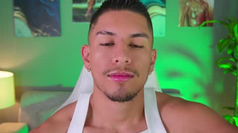 AARON  online show from January 26, 11:50 am