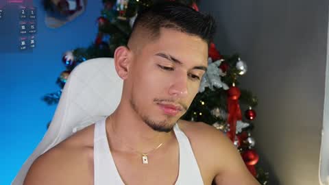 AARON  online show from December 11, 11:43 pm