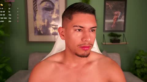 AARON  online show from February 8, 9:03 am