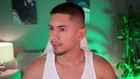 AARON  online show from January 20, 9:13 am