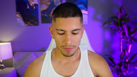 AARON  online show from January 5, 11:44 pm