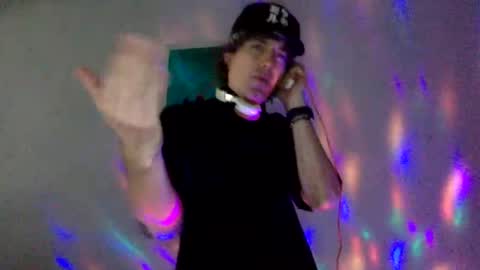 Aaron White online show from January 6, 7:13 pm