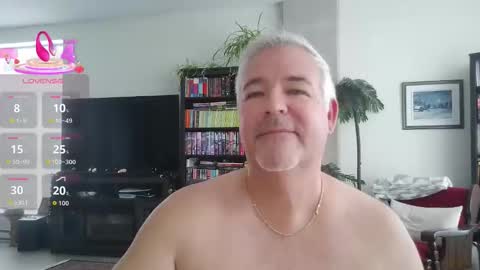 Snapshot of aarosteev chatting on October 7, 4:00 pm Jason online show from October 7, 4:00 pm