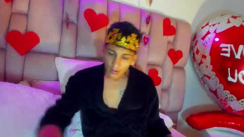 abie  max online show from February 14, 1:23 am