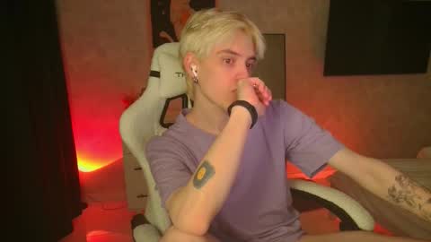 Nick online show from November 13, 3:49 pm