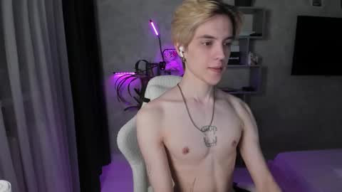 Nick online show from March 4, 7:10 pm