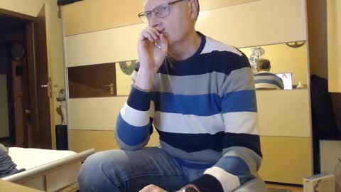 Snapshot of ach471 chatting on January 1, 6:27 pm ach471 online show from January 1, 6:27 pm