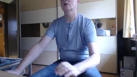 Snapshot of ach471 chatting on February 22, 9:12 am ach471 online show from February 22, 9:12 am