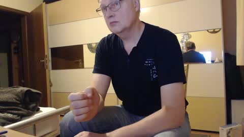 Snapshot of ach471 chatting on January 18, 7:04 am ach471 online show from January 18, 7:04 am