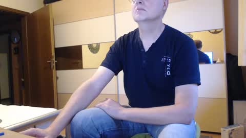 Snapshot of ach471 chatting on January 11, 7:39 am ach471 online show from January 11, 7:39 am