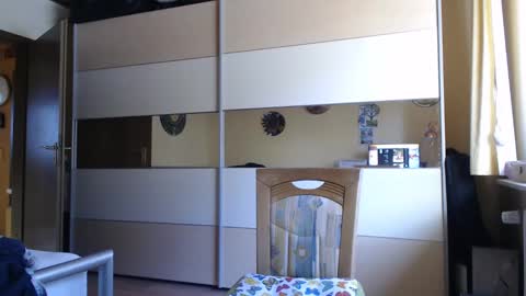 Snapshot of ach471 chatting on February 18, 8:49 am ach471 online show from February 18, 8:49 am