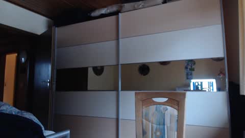 Snapshot of ach471 chatting on February 15, 7:38 am ach471 online show from February 15, 7:38 am