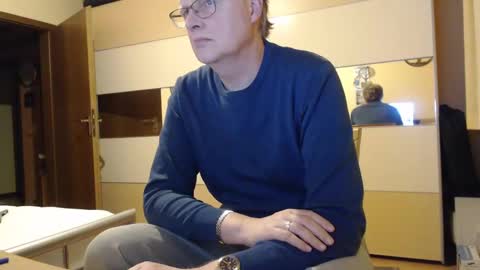 Snapshot of ach471 chatting on December 11, 6:26 pm ach471 online show from December 11, 6:26 pm