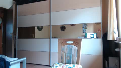 Snapshot of ach471 chatting on February 20, 8:50 am ach471 online show from February 20, 8:50 am