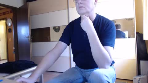 Snapshot of ach471 chatting on January 12, 8:14 am ach471 online show from January 12, 8:14 am