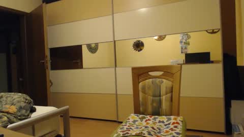 Snapshot of ach471 chatting on December 12, 8:21 pm ach471 online show from December 12, 8:21 pm