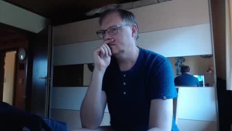 Snapshot of ach471 chatting on February 9, 7:27 am ach471 online show from February 9, 7:27 am