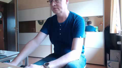 Snapshot of ach471 chatting on February 21, 9:34 am ach471 online show from February 21, 9:34 am