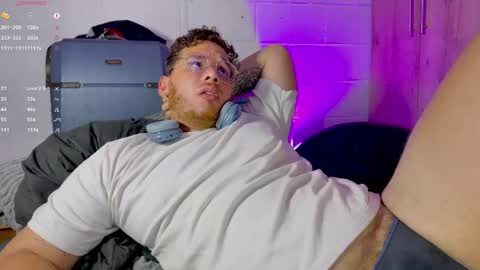 adam_coxxx online show from May 16, 1:58 am
