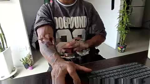 Adam Valencia online show from December 17, 6:14 pm